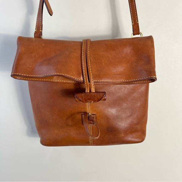 Dooney & Bourke Florentine Medium Toggle Crossbody In Natural Italian Leather - Picture 16 of 16